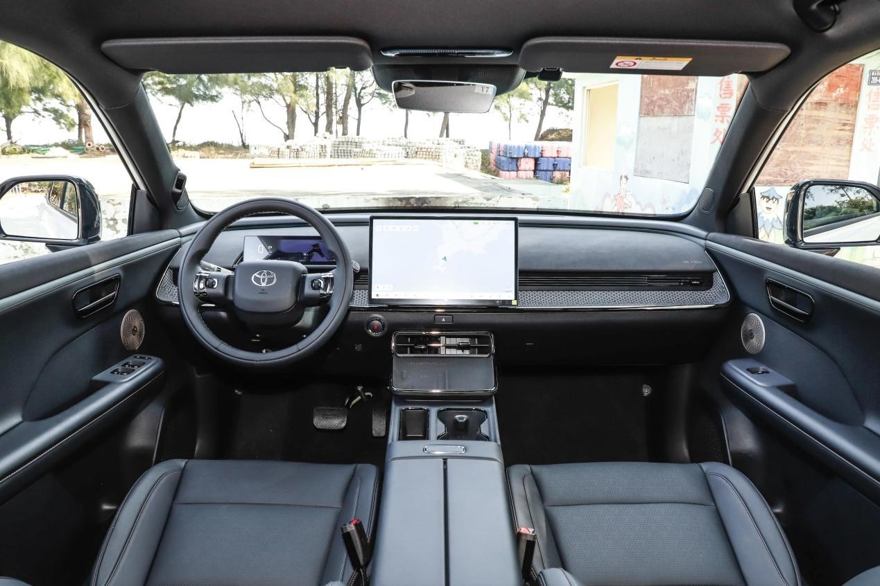 全新换代威兰达在安全层面实现“主动+被动”的全面升级