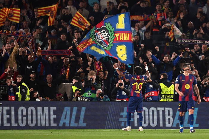 巴萨vs纽卡斯尔联欧冠上半场：进攻风暴与铁血防