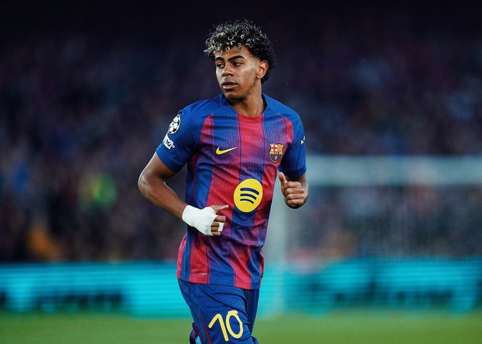 巴萨vs纽卡斯尔联欧冠上半场：进攻风暴与铁血防