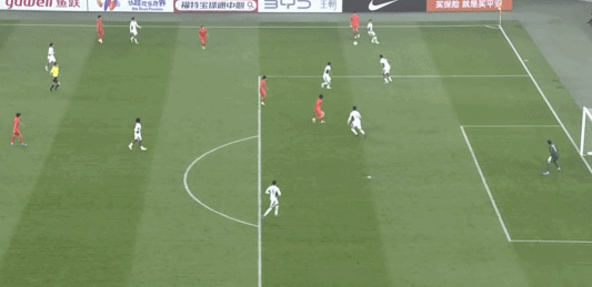 U23国足对阵泰国裁判争议判罚引争议 王博豪伤退