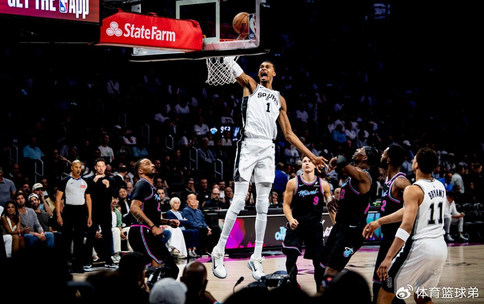 文班亚马领跑MVP榜单 东契奇数据亮眼 约基奇全面