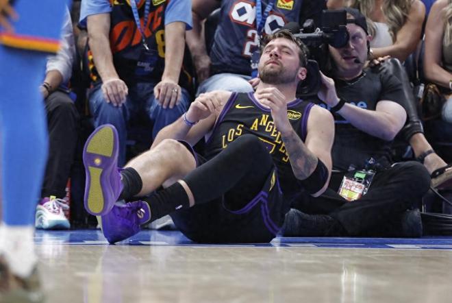 东契奇伤退致湖人赛季提前结束 球队面临阵容大