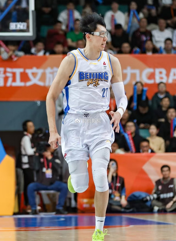 北京队力克广州队 立足季后赛争夺战